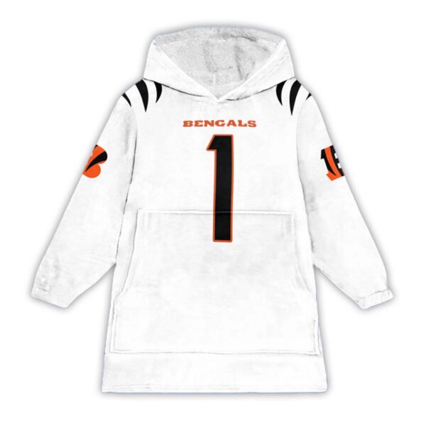 JaMarr Chase Cincinnati Bengals Football Unisex Blanket Hoodie 1